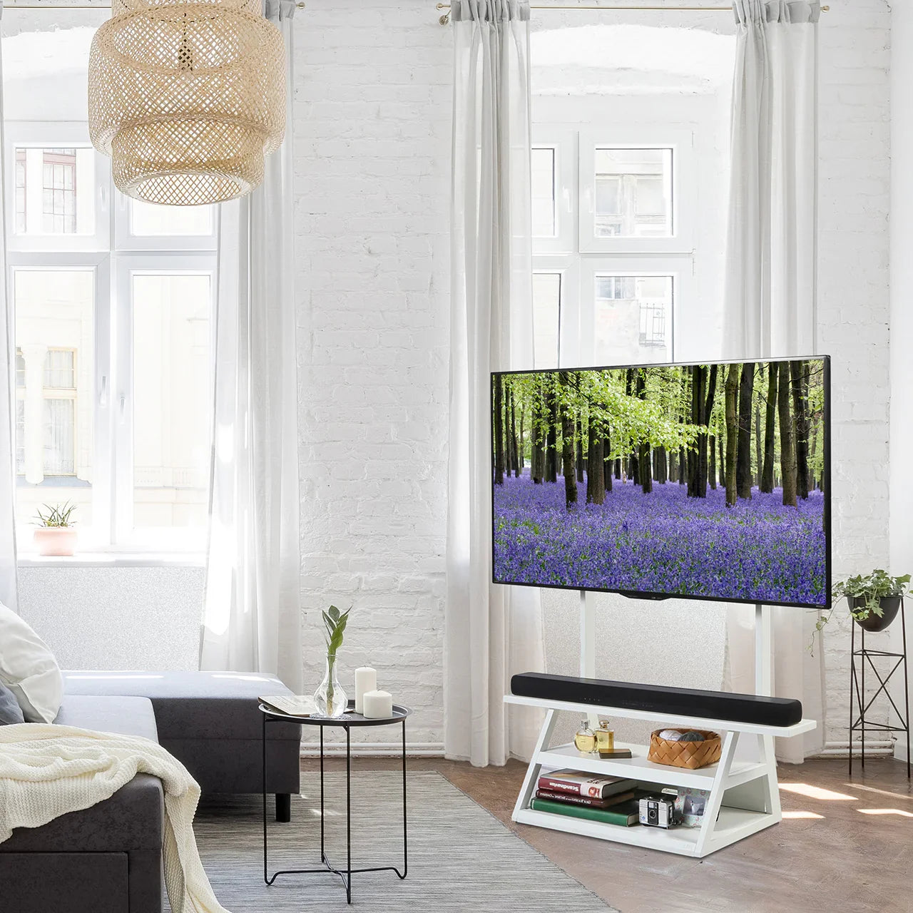 WALL INTERIOR TVSTAND M1 CASTER