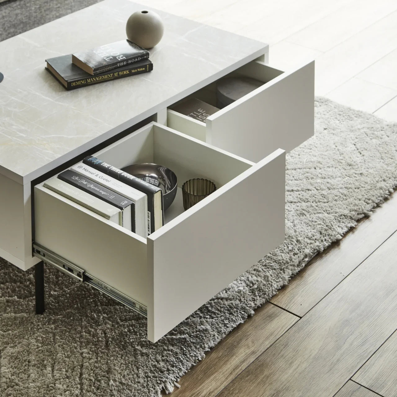 センターテーブルVI