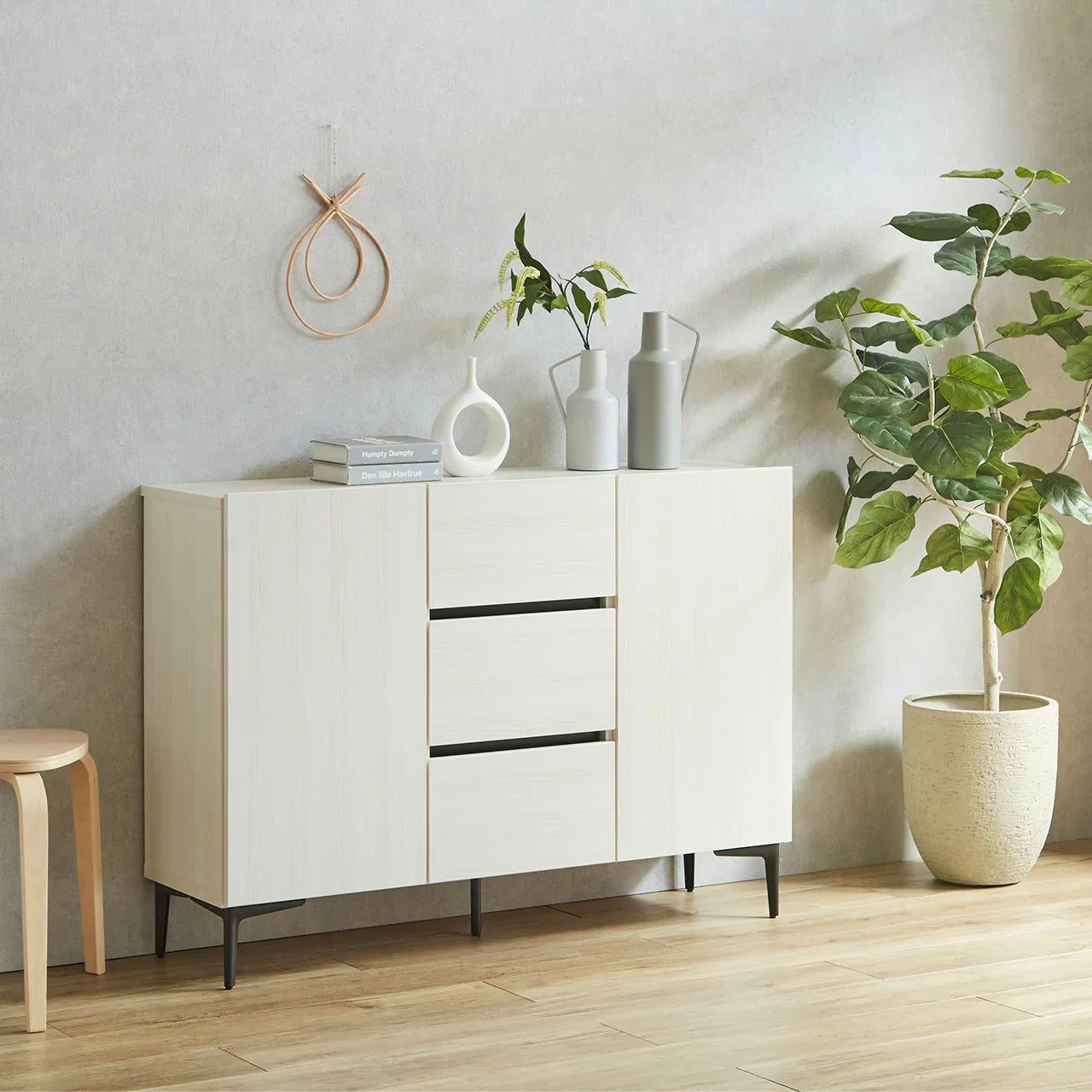 期間限定特価！　シャビー /enfan/キャビネット/オシャレな自然派 ！ 旭川家具 TAKUMI KOHGEI 匠工芸 Fawn ファウン キャビネット ハイ 3連