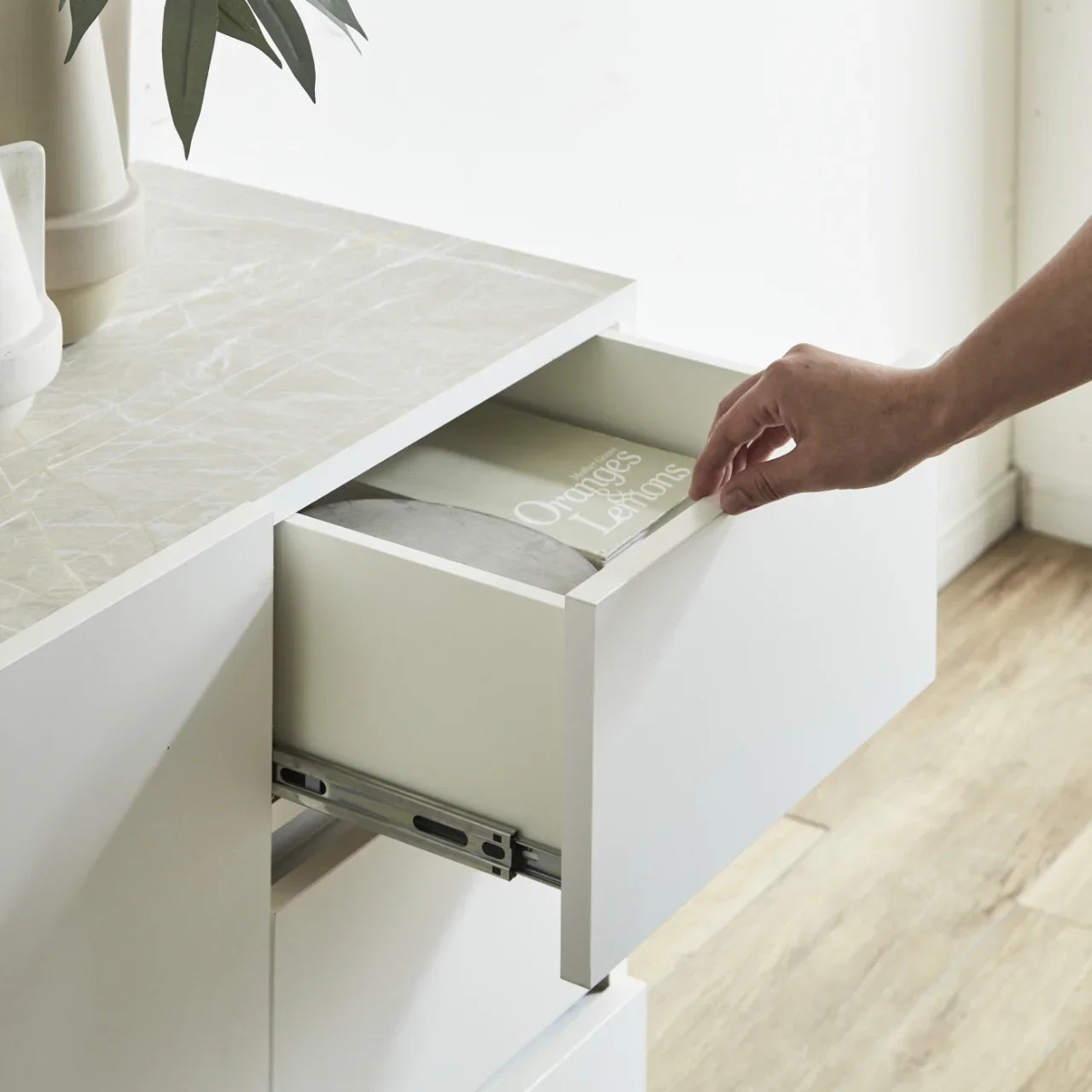 キャビネットVI