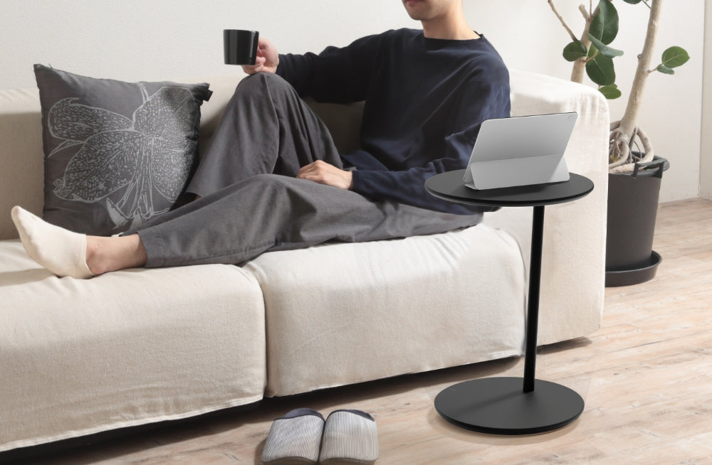 WALL SEVEN SIDE TABLE | ソファ寄りキャスター付きサイドテーブル